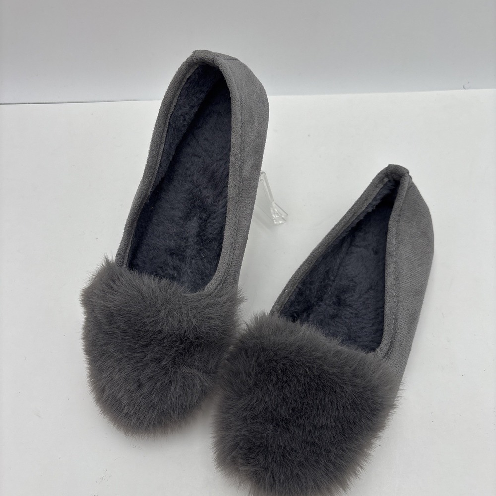 NEW Unbranded Gray Fluffy Slippers Slides Women Size 6/7